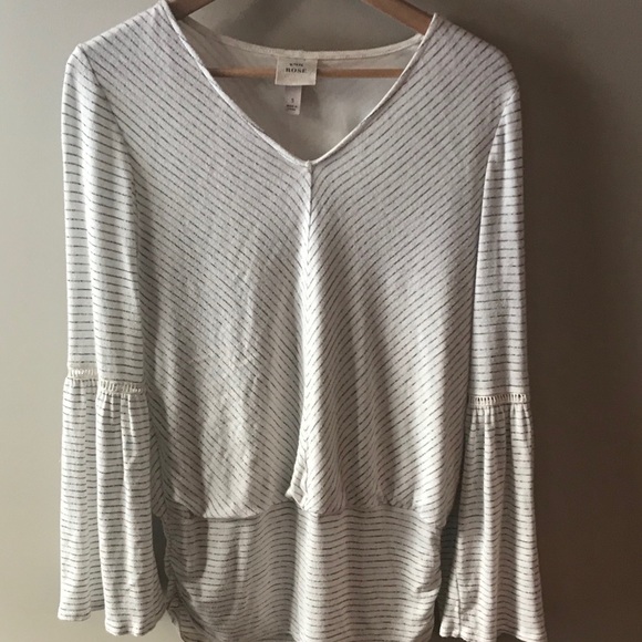 Flattering Boho Long Sleeve - Picture 1 of 4